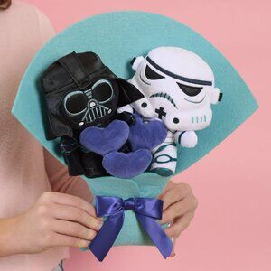 NWT STAR WARS DARTH VADER & STORMTROOPER 13" DISNEY Valentine's Plush Bouquet